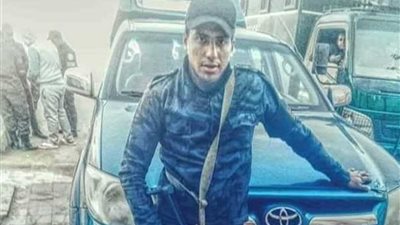 المئات من أهالي شبرا الخيمة ينتظرون جثمان شهيد الحادث الإرهابي بالعريش