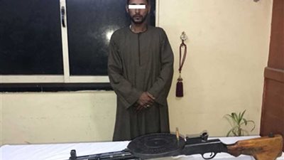 ضبط عامل بسوهاج بحوزته جرينوف