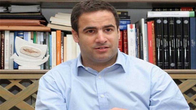 سياسي لبناني: تسمية