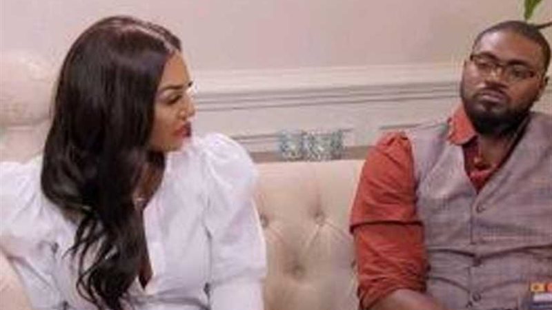 يخون زوجته مع341