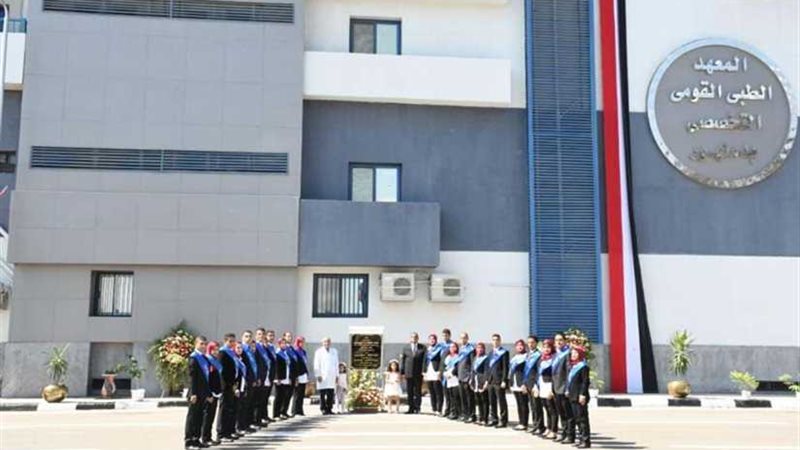 الرئيس السيسي يفتتح