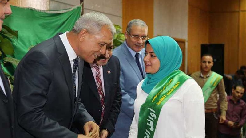 محافظ المنوفية يكرم