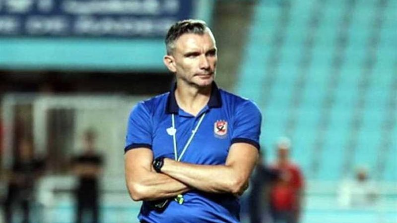 كارتيرون يعقد جلسة