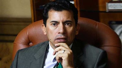 وزير الشباب والرياضة يدعم 14 اتحادًا بمبلغ 2.5 مليون جنيه