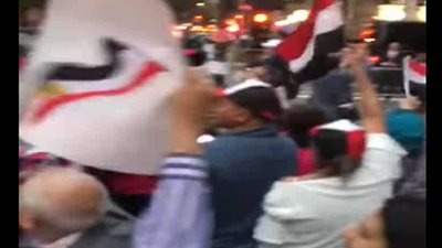 الجالية المصرية تهتف 