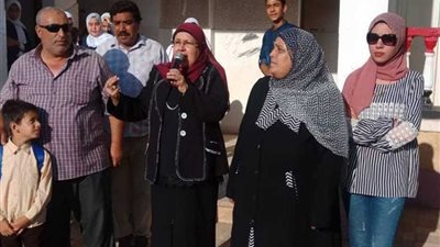 رئيسة مدينة جمصة تتفقد المدارس في أول أيام الدراسة