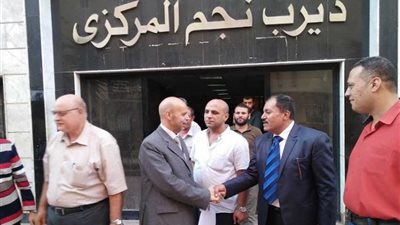 مدير صحة الشرقية يتفقد مستشفى ديرب نجم المركزي