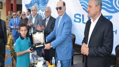 مميش وعثمان ..في طابور صباح مدارس الاسماعيلية وتكريم أبناء الشهداء