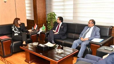 وزيرة التخطيط تبحث مع نظيرها الباكستاني أوجه التعاون وتبادل الخبرات