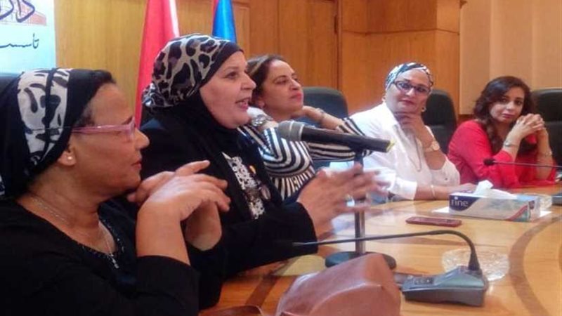 مايسة عطوة تحاضر