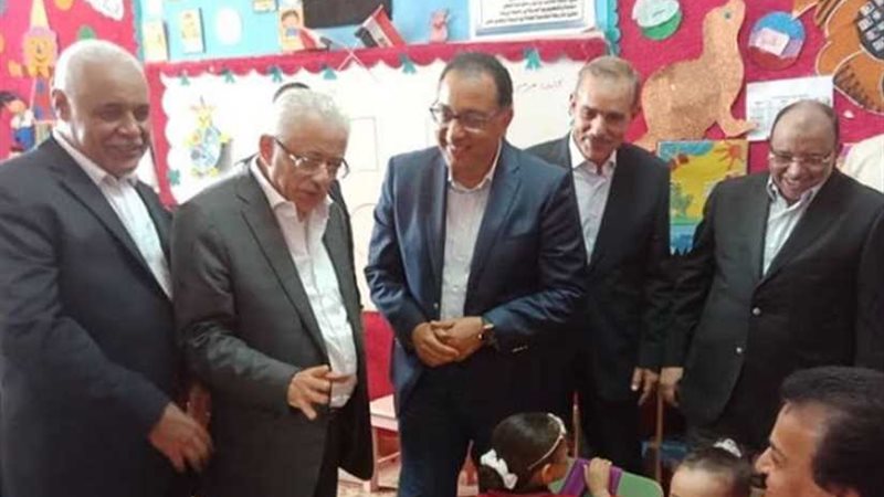 رئيس الوزراء يتفقد