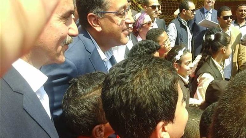 مدبولي يتفقد المدرسة