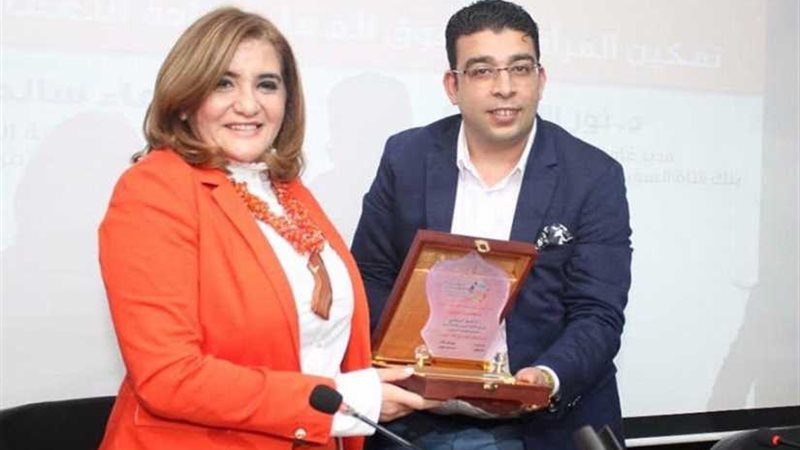 تكريم نور الزيني