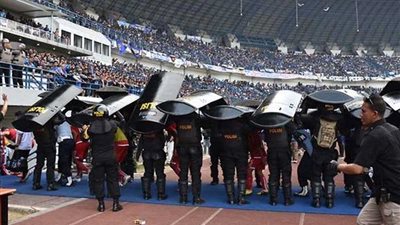 إيقاف دوري السوبر الإندونيسي بعد مقتل مشجع