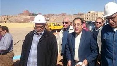 مدبولي يتفقد محطة مياه الشرب بسوهاج الجديدة