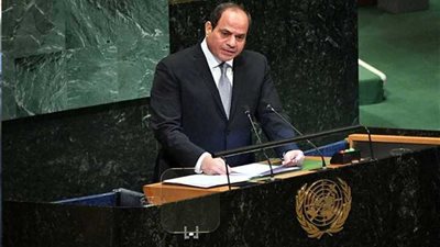 الرئيس السيسي يتفقد جناح الاستثمار المصرى في اروقة الامم المتحدة