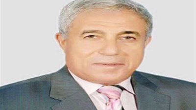 محافظ أسوان يشيد بدور معارض القوات المسلحة الغذائية لمواجهة ارتفاع الأسعار