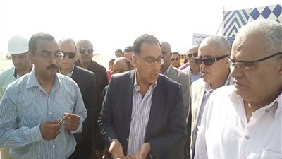 رئيس الوزراء خلال تفقده مدينة غرب قنا: تقدم فى نسب الإنجاز وانتهاء المرحلة الأولى 2020