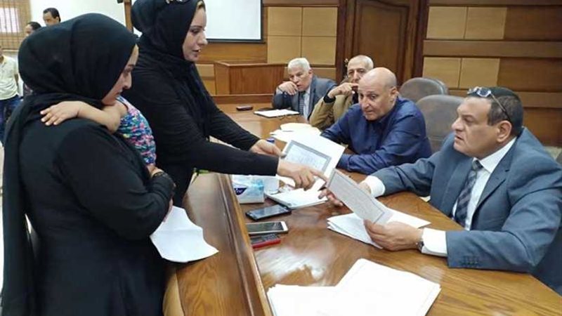 محافظ البحيرة في