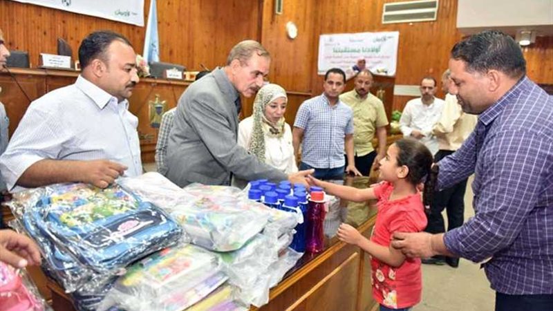 توزيع 500 شنطة مدرسية