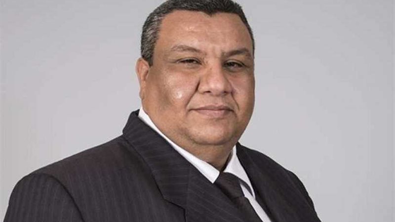 مصطفى سالم يطالب