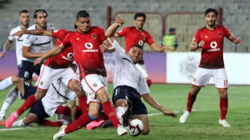 طاقم تحكيم سعودي