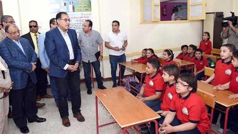 رئيس الوزراء يحاور