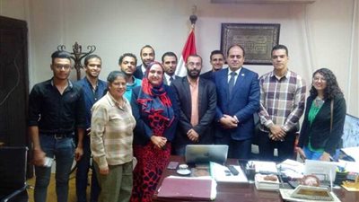 شباب وفتيات القاهرة في 