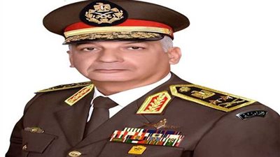 وزير الدفاع يلتقي القائد العسكري للتحالف الإسلامي العسكري لمحاربة الإرهاب