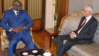 نائب وزير الخارجية للشئون الأفريقية يستقبل رئيس مجلس الشيوخ البوروندي