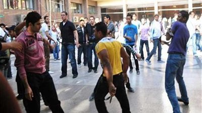 لمعاكسته زميلتهما.. طالب يعتدي على زميله بمدرسة بني عبيد