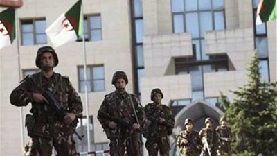 إرهابي يسلم نفسه للسلطات الجزائرية بولاية تمنراست جنوبي البلاد