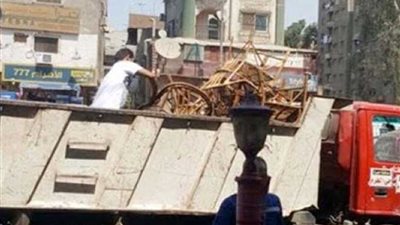 حملة لرفع الإزالات والإشغالات بقرية صفط الخمار بالمنيا