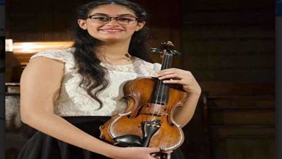 وزيرة الثقافة تكرم عازفة الفيولينة سلمى سرور وأستاذها مارليس يونسخان في حفل تشايكوفسكي بدار الأوبرا