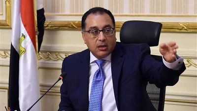 رئيس الوزراء يتابع السياحة العلاجية مع وزيرة السياحة