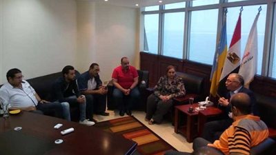 رئيس حزب المصريين الأحرار يزور مقر الإسكندرية ويلتقي القيادات