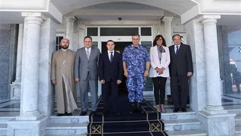 وزيرة الهجرة ووزير