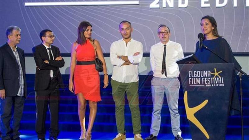 صناع السينما يتسلمون