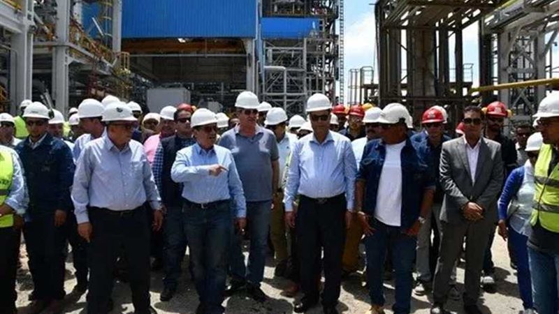 وزير البترول يتفقد