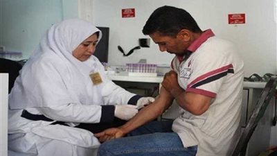 محافظ القليوبية: مبادرة السيسي للقضاء على فيروس سي حققت ما عجز عنه الآخرون