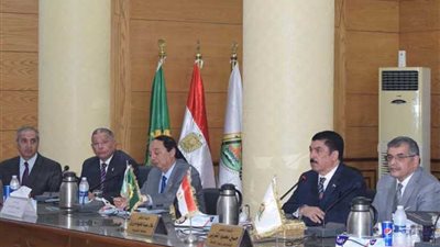 محافظ القليوبية يشارك في اجتماع مجلس جامعة بنها