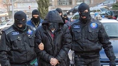 اعتقال عمدة مدينة إيطالية بتهمة مساعدة الهجرة غير الشرعية