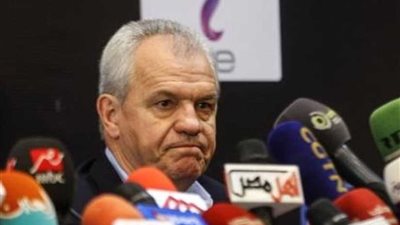 اجيرى يتابع مباراة الأهلي مع وفاق سطيف