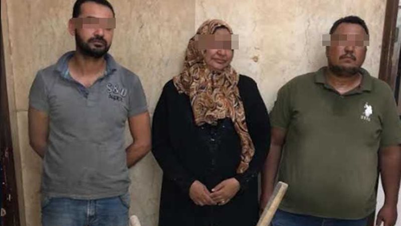 القبض على عاملين