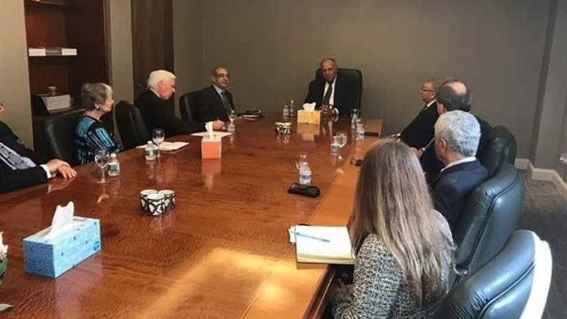 شكري يلتقي ممثلي