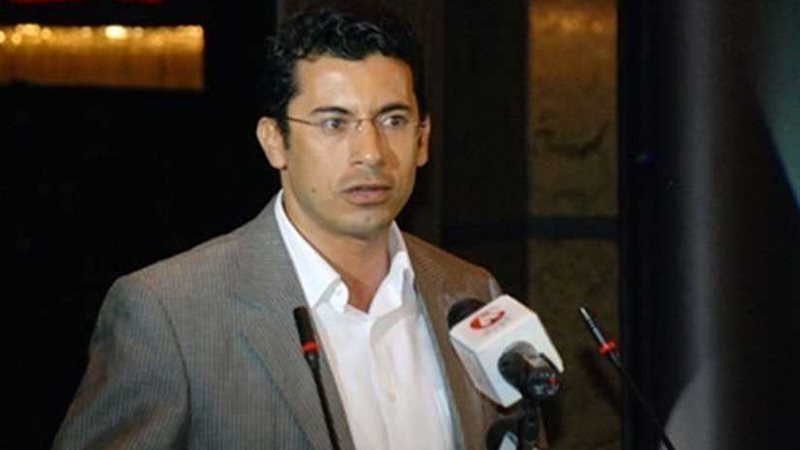 وزير الرياضة يبحث