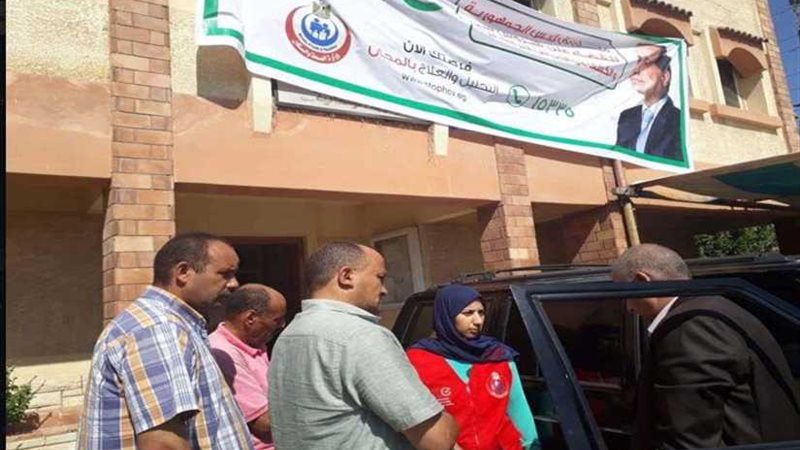 توافد المواطنين على