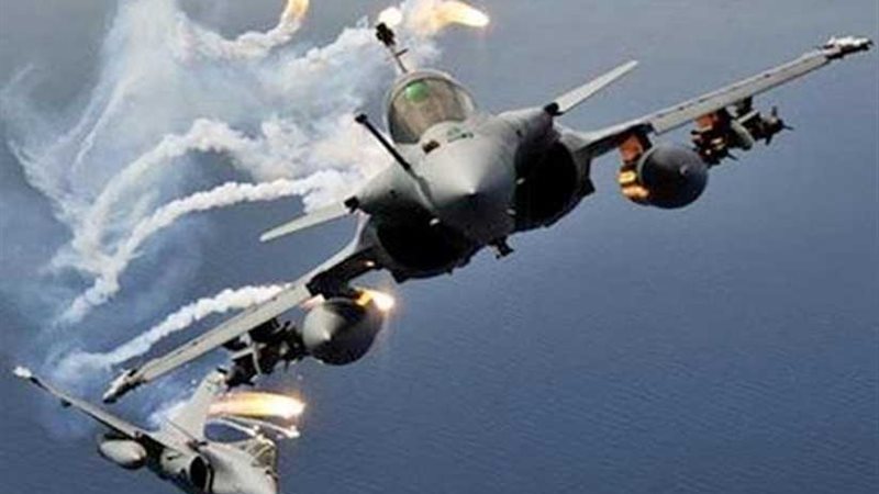 طيران التحالف يضرب