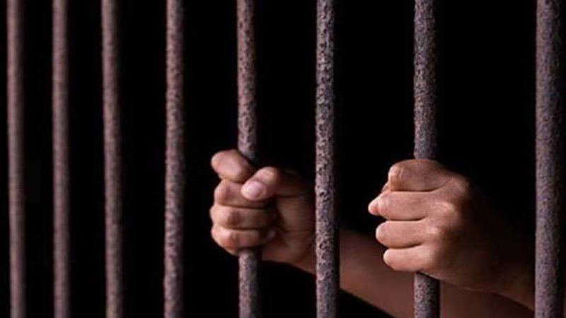 ضبط مسنة تمارس الجنس