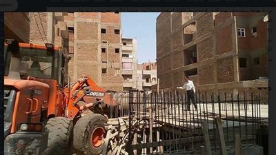 حي شرق أسيوط يزيل حالة بناء بدون ترخيص بالوليدية.. (صور)